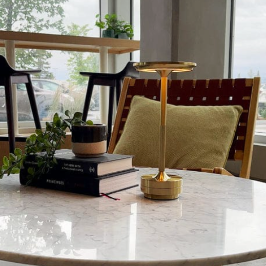 Lampe de table nordique sans fil