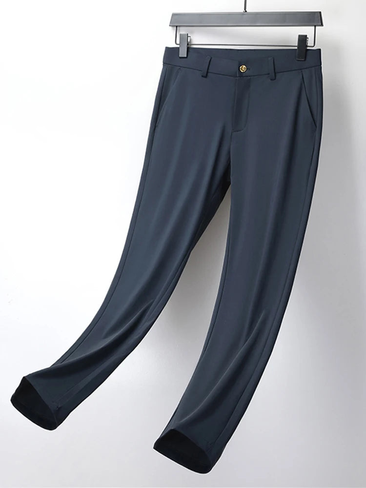 Pantalon d'été homme en soie glacée extensible — coupe cintrée